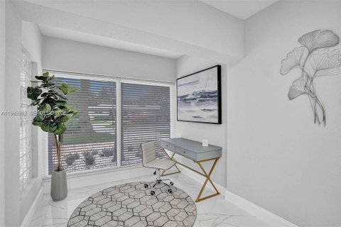 House in Pompano Beach, Florida 4 bedrooms, 256.04 sq.m. № 2049979 - photo 14