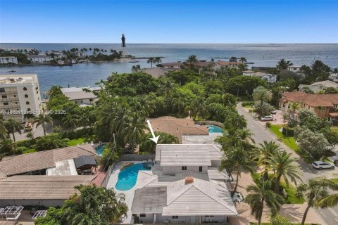 House in Pompano Beach, Florida 4 bedrooms, 256.04 sq.m. № 2049979 - photo 20