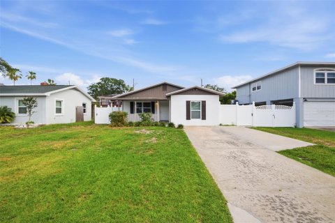 Casa en venta en Saint Petersburg, Florida, 3 dormitorios, 123.56 m2 № 2230456 - foto 2