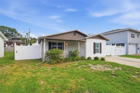 Casa en venta en Saint Petersburg, Florida, 3 dormitorios, 123.56 m2 № 2230456 - foto 4