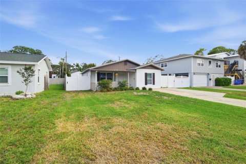 Casa en venta en Saint Petersburg, Florida, 3 dormitorios, 123.56 m2 № 2230456 - foto 3