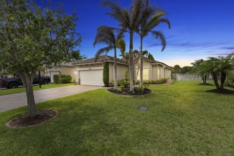 Villa ou maison à Port St. Lucie, Floride 3 chambres, 143.72 m2 № 2087445