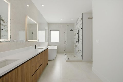 Купить виллу или дом в Майами, Флорида 4 спальни, 265.24м2, № 2021544 - фото 24