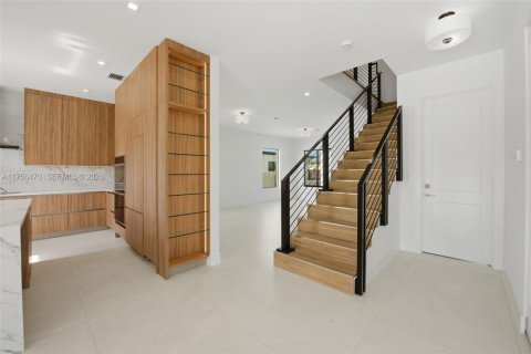 Купить виллу или дом в Майами, Флорида 4 спальни, 265.24м2, № 2021544 - фото 7