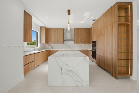 Купить виллу или дом в Майами, Флорида 4 спальни, 265.24м2, № 2021544 - фото 10