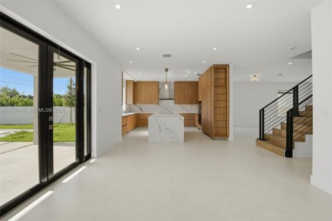 Купить виллу или дом в Майами, Флорида 4 спальни, 265.24м2, № 2021544 - фото 9