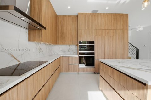 Купить виллу или дом в Майами, Флорида 4 спальни, 265.24м2, № 2021544 - фото 12