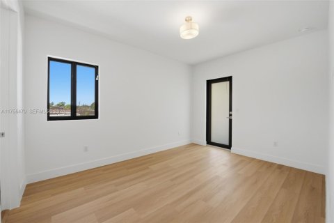 Купить виллу или дом в Майами, Флорида 4 спальни, 265.24м2, № 2021544 - фото 16