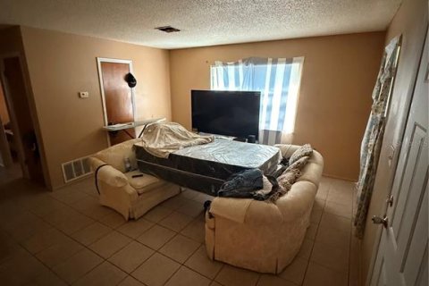 House in Eustis, Florida 3 bedrooms, 92.9 sq.m. № 1905170 - photo 7