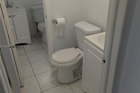 Купить кондоминиум в Майами, Флорида 2 спальни, 65.59м2, № 2090521 - фото 4