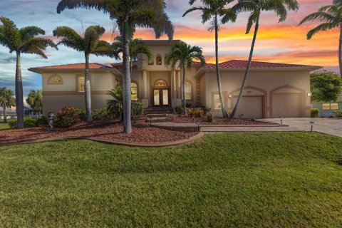 Casa en venta en Punta Gorda, Florida, 3 dormitorios, 226.03 m2 № 1845376 - foto 1
