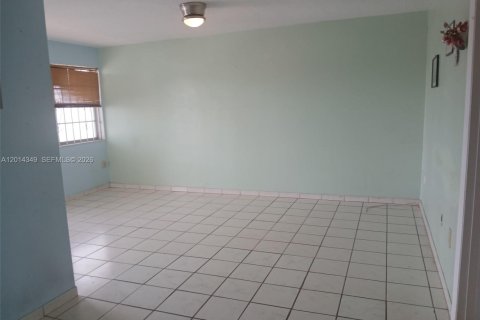 Copropriété à louer à Hialeah, Floride: 1 chambre, 54.91 m2 № 2076448 - photo 8