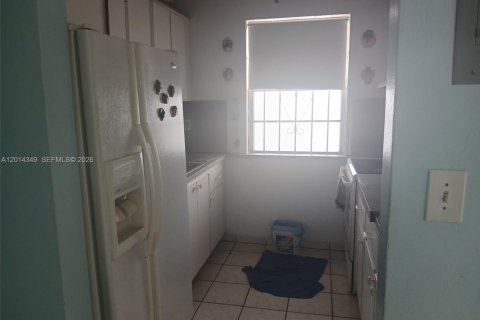 Copropriété à louer à Hialeah, Floride: 1 chambre, 54.91 m2 № 2076448 - photo 4
