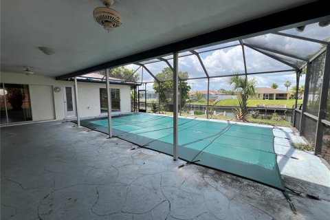 Casa en venta en Cape Coral, Florida, 3 dormitorios, 159.61 m2 № 1733297 - foto 14