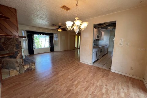 Casa en venta en Cape Coral, Florida, 3 dormitorios, 159.61 m2 № 1733297 - foto 3