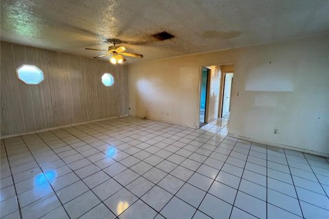 Casa en venta en Cape Coral, Florida, 3 dormitorios, 159.61 m2 № 1733297 - foto 6