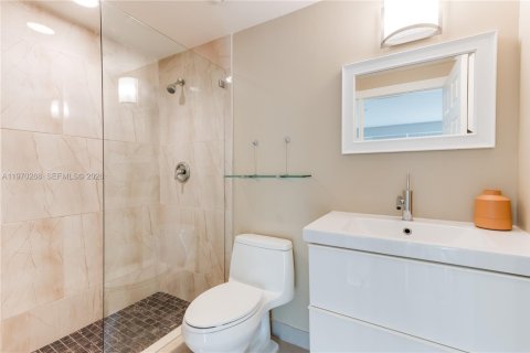 Touwnhouse à louer à Fort Lauderdale, Floride: 3 chambres, 217.95 m2 № 2036515 - photo 12