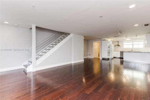 Touwnhouse à louer à Fort Lauderdale, Floride: 3 chambres, 217.95 m2 № 2036515 - photo 3