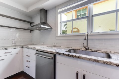 Touwnhouse à louer à Fort Lauderdale, Floride: 3 chambres, 217.95 m2 № 2036515 - photo 14