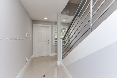 Touwnhouse à louer à Fort Lauderdale, Floride: 3 chambres, 217.95 m2 № 2036515 - photo 16