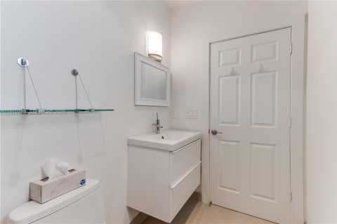 Touwnhouse à louer à Fort Lauderdale, Floride: 3 chambres, 217.95 m2 № 2036515 - photo 21