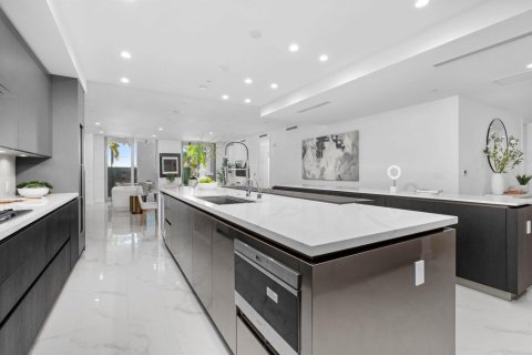 Copropriété à louer à Boca Raton, Floride: 4 chambres, 347.55 m2 № 2259599 - photo 3