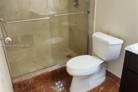 Condo in Hollywood, Florida, 2 bedrooms  № 2025214 - photo 25