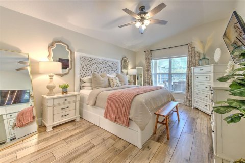 House in Valrico, Florida 4 bedrooms, 204.85 sq.m. № 1874069 - photo 11