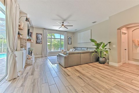 House in Valrico, Florida 4 bedrooms, 204.85 sq.m. № 1874069 - photo 9
