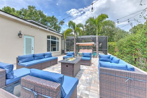 House in Valrico, Florida 4 bedrooms, 204.85 sq.m. № 1874069 - photo 23
