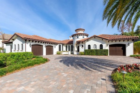 House in Windermere, Florida 3 bedrooms, 464.88 sq.m. № 2237377
