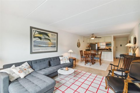 Condo in Largo, Florida, 2 bedrooms  № 2383394 - photo 26