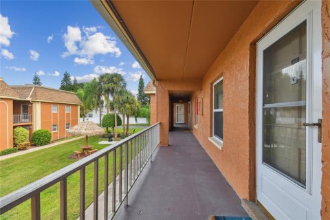 Condo in Largo, Florida, 2 bedrooms  № 2383394 - photo 4