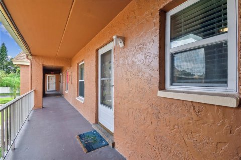 Condo in Largo, Florida, 2 bedrooms  № 2383394 - photo 6