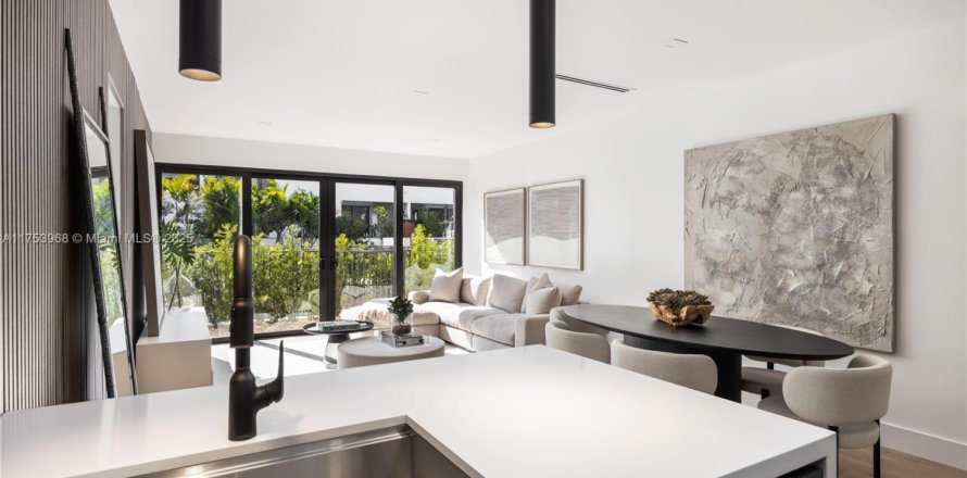 Condo in Key Biscayne, Florida, 3 bedrooms № 1579902
