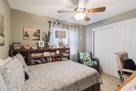 Condo in Tavares, Florida, 2 bedrooms № 2212211 - photo 16