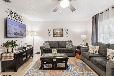 Condo in Tavares, Florida, 2 bedrooms № 2212211 - photo 5