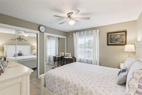 Condo in Tavares, Florida, 2 bedrooms № 2212211 - photo 13