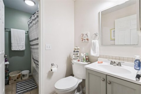 Condo in Tavares, Florida, 2 bedrooms № 2212211 - photo 17