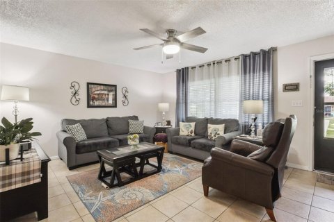 Condo in Tavares, Florida, 2 bedrooms № 2212211 - photo 7