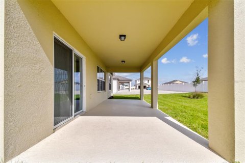 House in Zephyrhills, Florida 4 bedrooms, 268.86 sq.m. № 1886454 - photo 23