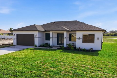 Купить виллу или дом в Кейп-Корал, Флорида 4 комнаты, 172.33м2, № 1994541 - фото 3