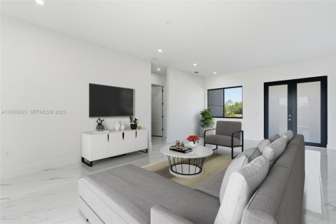 Купить виллу или дом в Кейп-Корал, Флорида 4 комнаты, 172.33м2, № 1994541 - фото 14