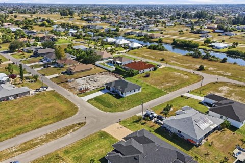 Купить виллу или дом в Кейп-Корал, Флорида 4 комнаты, 172.33м2, № 1994541 - фото 8