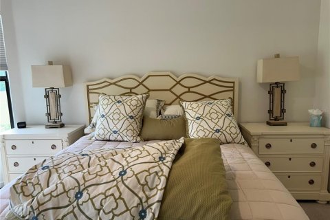 Villa ou maison à vendre à Sarasota, Floride: 2 chambres, 198.07 m2 № 1909324 - photo 12