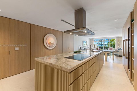 Снять в аренду кондоминиум в Майами-Бич, Флорида 3 спальни, 213.68м2, № 1958763 - фото 12