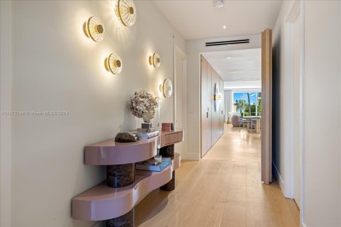 Снять в аренду кондоминиум в Майами-Бич, Флорида 3 спальни, 213.68м2, № 1958763 - фото 9