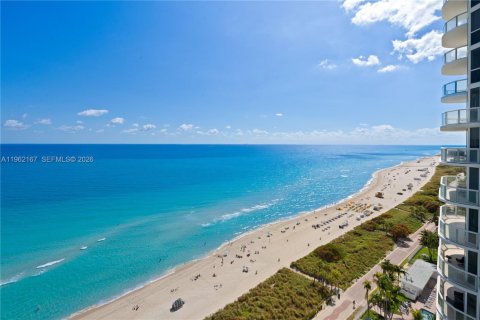 Condo in Miami Beach, Florida, 3 bedrooms  № 2026281