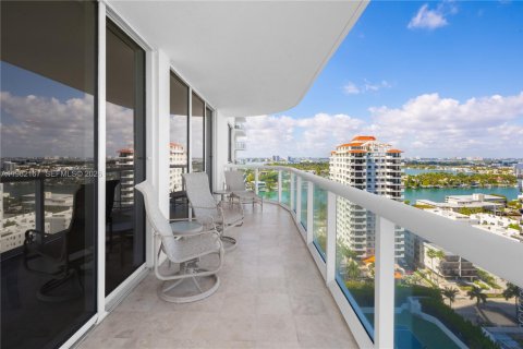 Condo in Miami Beach, Florida, 3 bedrooms № 2026281 - photo 23