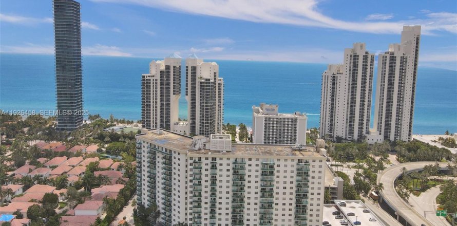 Condo à Sunny Isles Beach, Floride, 2 chambres  № 2264824